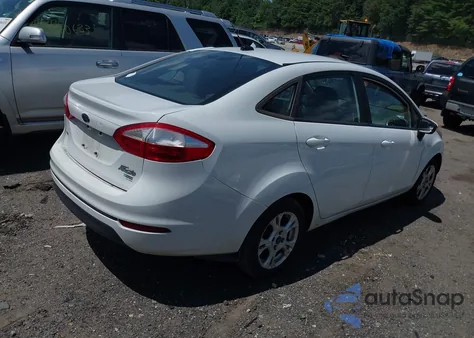 2015 Ford Fiesta Se z USA, uszkodzony, nr VIN 3FADP4BJ4FM211739